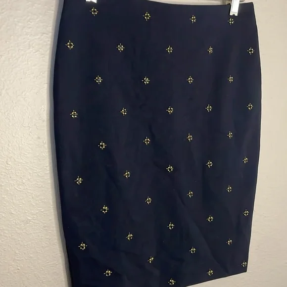 Ann Taylor Navy with Gold Floral Beaded Embellishment Straight Pencil Skirt 0P - Picture 3 of 8
